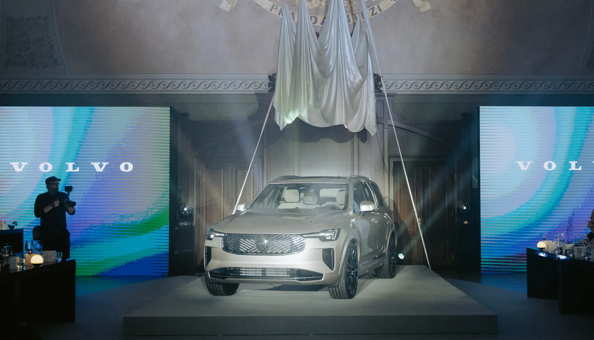 Volvo Reveal XC90 Volvo Reveal XC90